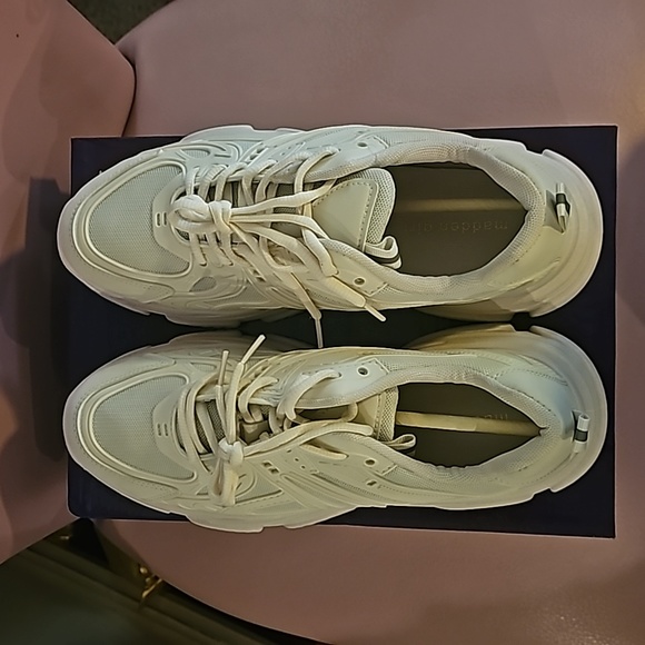 Madden Girl light pink/sand Chunky sneakers - Picture 3 of 14